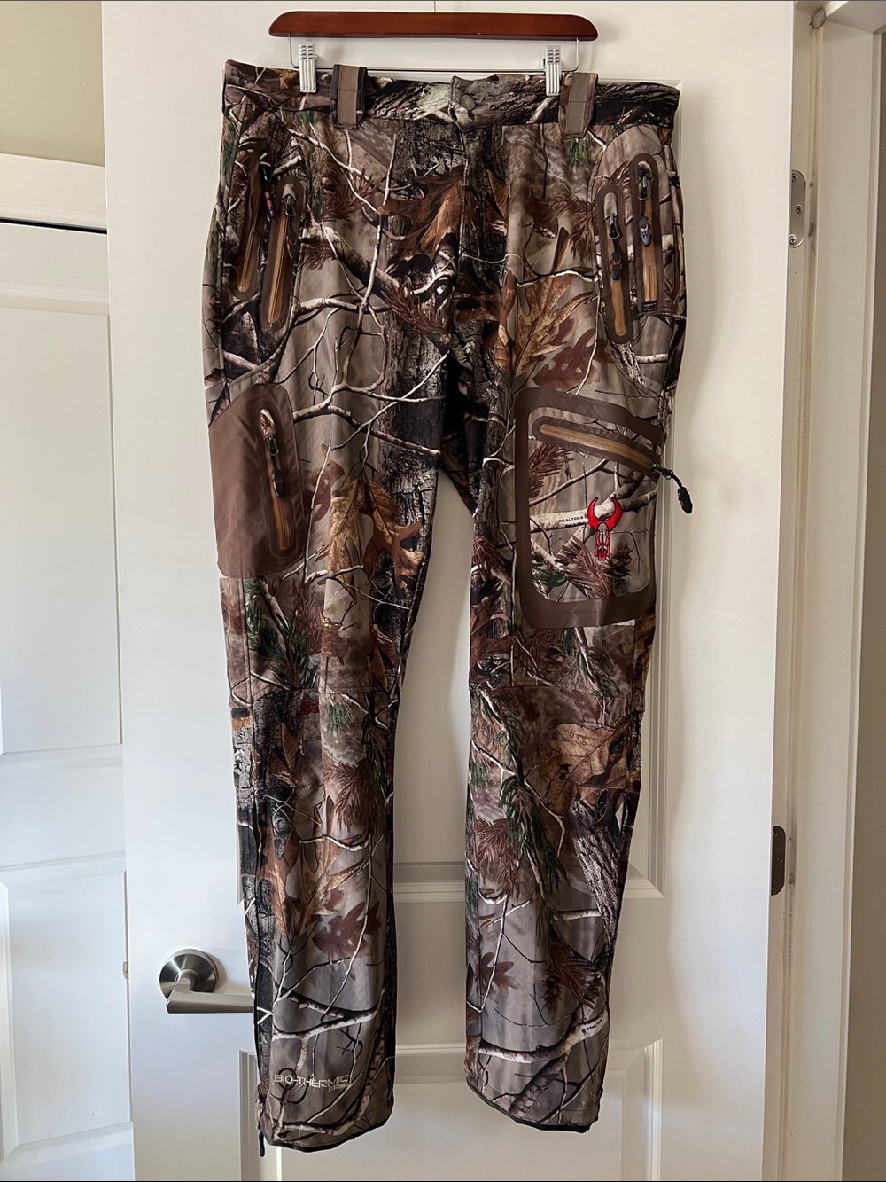 Men's Camouflage Cargo Pants - Brown/Green Camo